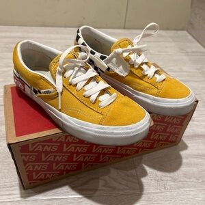 Vans Slip-On CAP 'Yolk Yellow' women’s 6, men’s 4.5